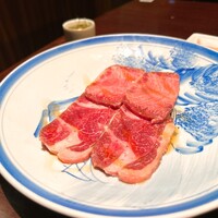焼肉 にくだらけ - 黒タンの盛り合わせ