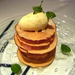 アロマフレスカ - リンゴのチップとリンゴのシャーベットの重ね合わせ