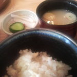 Setouchi Ryourisuehiro - 鯛釜飯、アサリの味噌汁、漬物