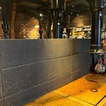 銭函バーベキュー - 排煙ダクトずらりの店内