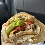 BOX BURGER - 齧った断面