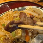 銭函バーベキュー - 羊肉 持ち上げ