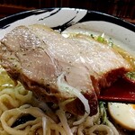 俺の中華たなか家 - ホロホロ♬「チャーシュー」蓮華リフト⤴️