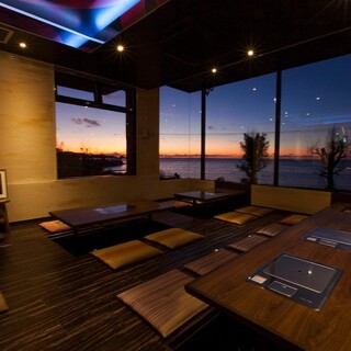 沖縄の夕日や夜景を贅沢に楽しむ