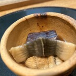 くずし割烹 樋ぐち - これが鰻の煮付け。初めて頂く調理法だけど本当に今までで一番の鰻でした