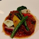 デトレゾン - 仔羊のグリーンカレー風煮込み♡大きな肉塊がゴロゴロ♪ピリッと辛いグリーンカレー風♪カレー風味が仔羊のクセを和らげます(^O^)