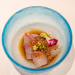 奥赤坂 鮨 淡師 - 五島列島カンパチの胡麻ソース