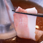 くろちく 万天 すき焼き・しゃぶしゃぶ - スライス和牛肉は口の中でほどけます。
