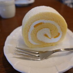 珠屋洋菓子店 - 桃のロールケーキ