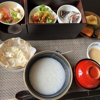 日本海 - ご飯はお粥も選べます
