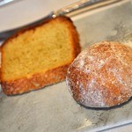 シンジコガ - コーンパンとアワビの肝を練り込んだパン