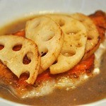 シンジコガ - 金目鯛、　紫マスタードのソース