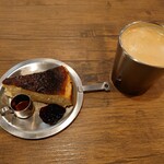 チーズケーキと彩りカレー Luna piena - 