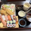 魚屋直営すし食堂 魚まる