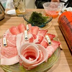 金武アグーと山城牛のしゃぶしゃぶ琉球 本館 - ご丁寧にそれぞれの部位が書かれています！