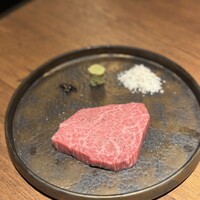 和牛とタン 焼肉 とみ 新橋本店 - 