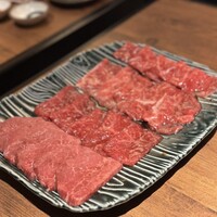 和牛とタン 焼肉 とみ 新橋本店 - 