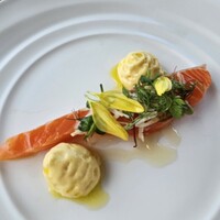 ダイニング ブルーム(軽井沢浅間プリンスホテル) - 信州サーモンと季節野菜のサラダ仕立て