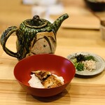 柚木元 - ⑰【ご飯-2】
      浜名湖産天然鰻のひつまぶし