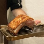 渡辺料理店 - ・スペイン コション仔豚 皮付背肉 7,800円/税込