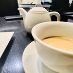 カフェ・コムサ 池袋東武店 - キャラメルミルクティー　￥850