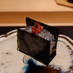 日本料理 柳燕 - 三重答志島の縞鯵の棒寿司　梅海苔で