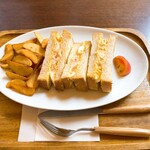 ぶんぶくちゃがま - 料理写真:たまごサンド¥700