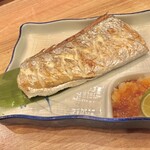 魚匠 はち六 - 太刀魚塩やき