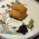 くろ﨑 - 紫雲丹　海苔醤油と山葵で頂きます