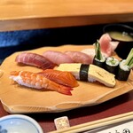 しほう田 - ◯特にぎりランチ…¥1,500円(税込)
      ※通常提供メニューでは有りません。