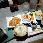 ほびーい喫茶店 - 生姜焼き定食、おにぎり