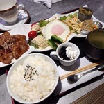 ほびーい喫茶店 - 生姜焼き定食