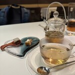 メイ - ハーブティー、お茶菓子