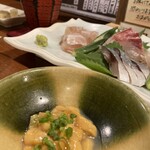 厚田村 - 手前はホヤの塩辛