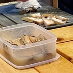 すしやのたい悟 - 丁寧に仕込みされた鮑たち✩.*˚