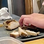 すしやのたい悟 - 大きな鮑を贅沢に肉厚カット！