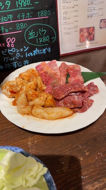 Kanteki Horumon Yakiniku Tsuru