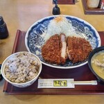 旨いとんかつ竹亭 - ジャンボロースかつ定食+雑穀米(大盛)+しゃぶ豚汁(変更)