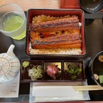 鰻の成瀬 - 料理写真:並うな重・梅