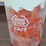 ミニストップ - 料理写真:これがハロハロ果実氷すいかだ