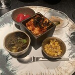 西麻布 焼肉 X - 自家製キムチと旬野菜の小鉢