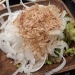 ろばた仁 - 娘がはまり2回おかわり(笑)オニオンスライス…ポン酢で美味しくいただきました☺️