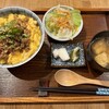 焼鳥 うちやま - とりそぼろ丼定食です。（2024年8月）