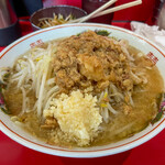 ラーメン二郎 - にんにく、脂まし