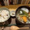 民芸喫茶 ポロンノ - セット。ご飯に入る豆は零余子のようにホクホク。