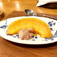 La Stalla - メロン 自家製ハムのペーストと一緒にﾊﾟｸﾘ