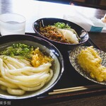 ヨコクラうどん - なめこ＆ひやかけ＆鶏天