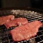 やきにくホルモン 幸心 - 旨味脂身湧き立つ