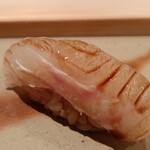 鮨 銀座 おのでら - ひらめ