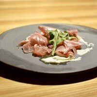 スモークサーモンと根菜のサラダ